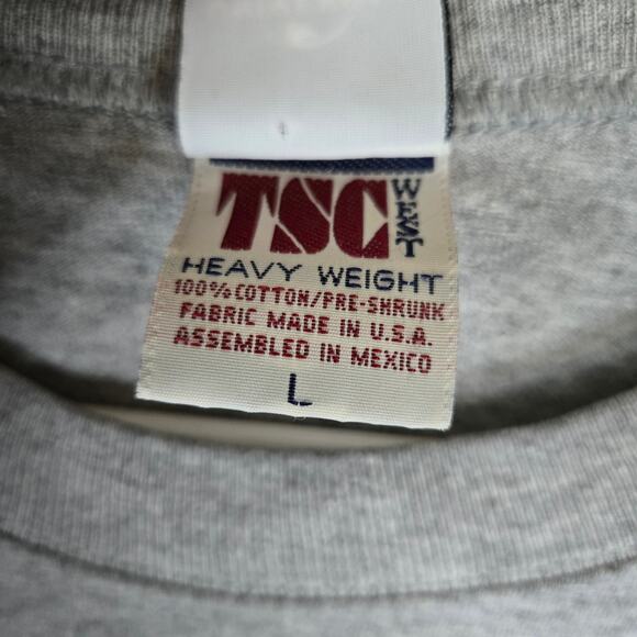 VTG Universal Studios Tshirt Embroidered Logo Mens Large Heavyweight Cotton 0811 - Picture 5 of 8